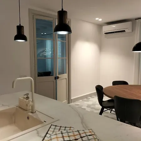 Stunning Luxury Apartment, 2 Min Walk From Soho House Apartment